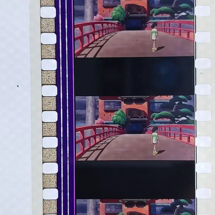 [BUNJANG] Ghibli Spirited Away Film Cut Set (F-41) / 지브리 센과 치히로의 행방불명 영화필름컷 6프레임 3매 (F-41)