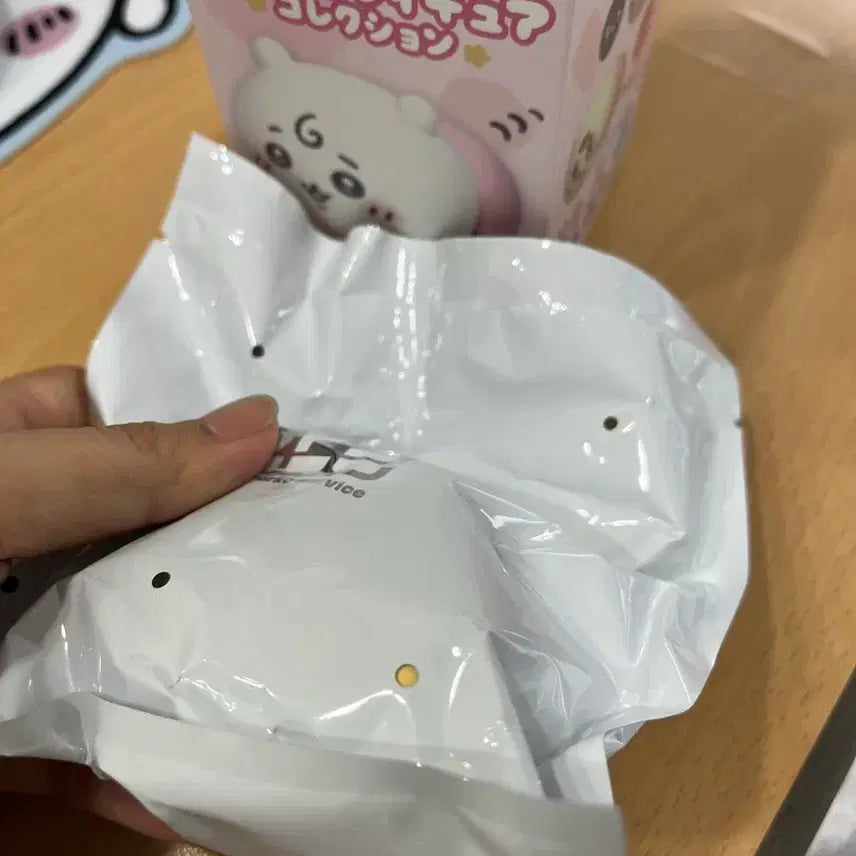 [SOLD OUT] 치이카와 베이비 엉금엉금 태엽 피규어 시사