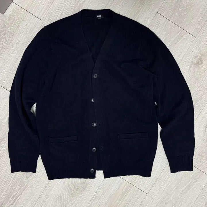 [BUNJANG] Uniqlo Navy Cardigan Size M / 유니클로 가디건 네이비 M