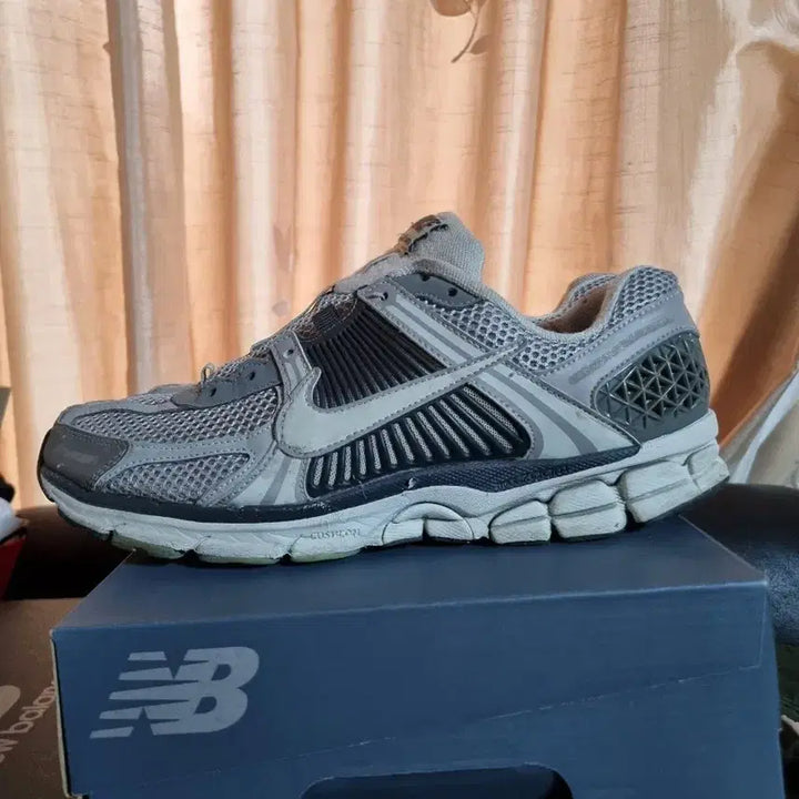 [BUNJANG] Nike Zoom Vomero Cobblestone Sneakers / 나이키 줌 보메로 코블스톤 280