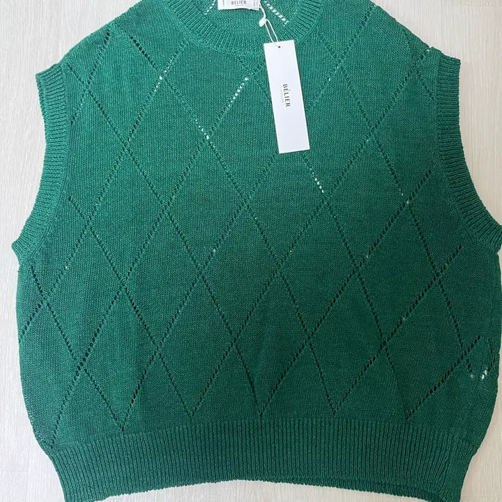 [BUNJANG] Vellie Green Argyle Knit Vest (Size L) / 벨리에 조끼 그린색상 L사이즈 판매해요