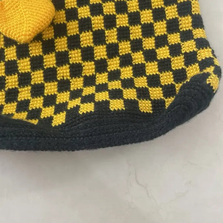[BUNJANG] Handmade Checkered Tote Bag with Heart Keychain / 핸드메이드 뜨개 체크무늬 가방 + 하트 키링