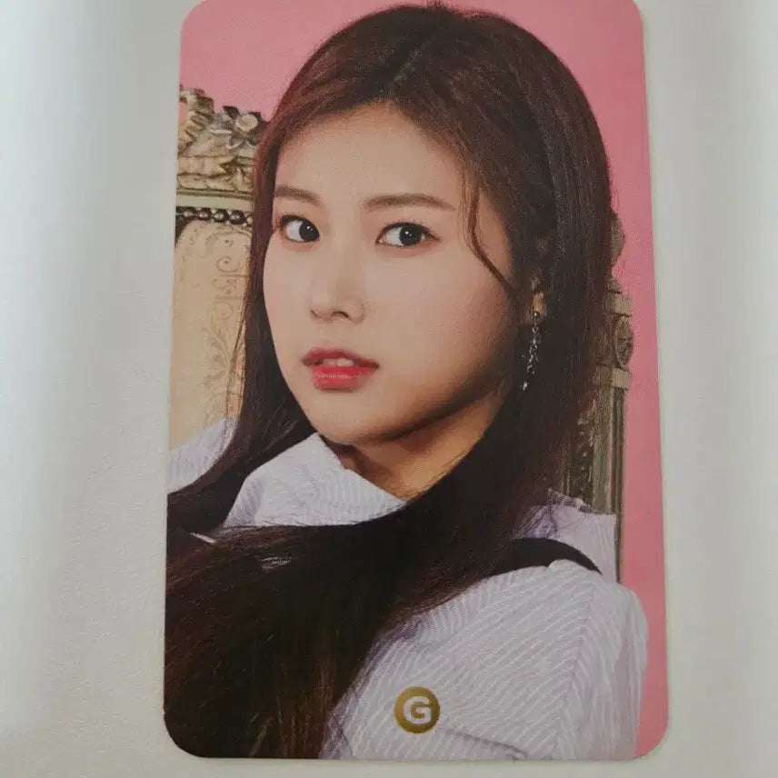 [BUNJANG] IZ*ONE Kang Hyewon Signed Autograph Photocard / 아이즈원 강혜원 유기견 사인포토카드