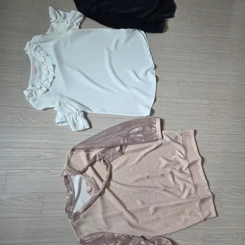 [BUNJANG] Blouse T-shirts (Black/White/Pink) Set / 블랙/화이트/핑크 블라우스 티셔츠 3종