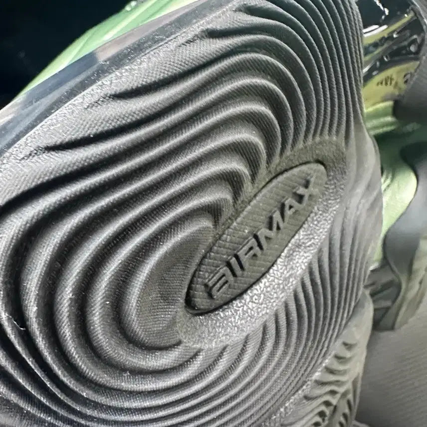 [BUNJANG] Nike Air Max Muse 240 Oil Green Sneakers / 나이키 에어맥스 뮤즈 240 오일 그린 팝니다.
