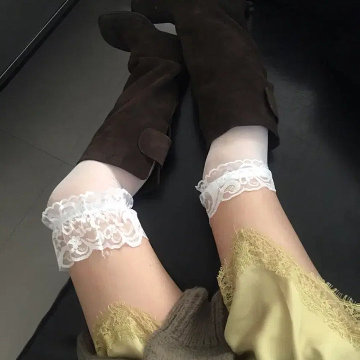 [BUNJANG] Zigzag Able Lace Banded Knee High Stockings / 시스루 레이스 밴드 니하이 롱스타킹 화이트/지그재그에이블리무신쉬인테무알리
