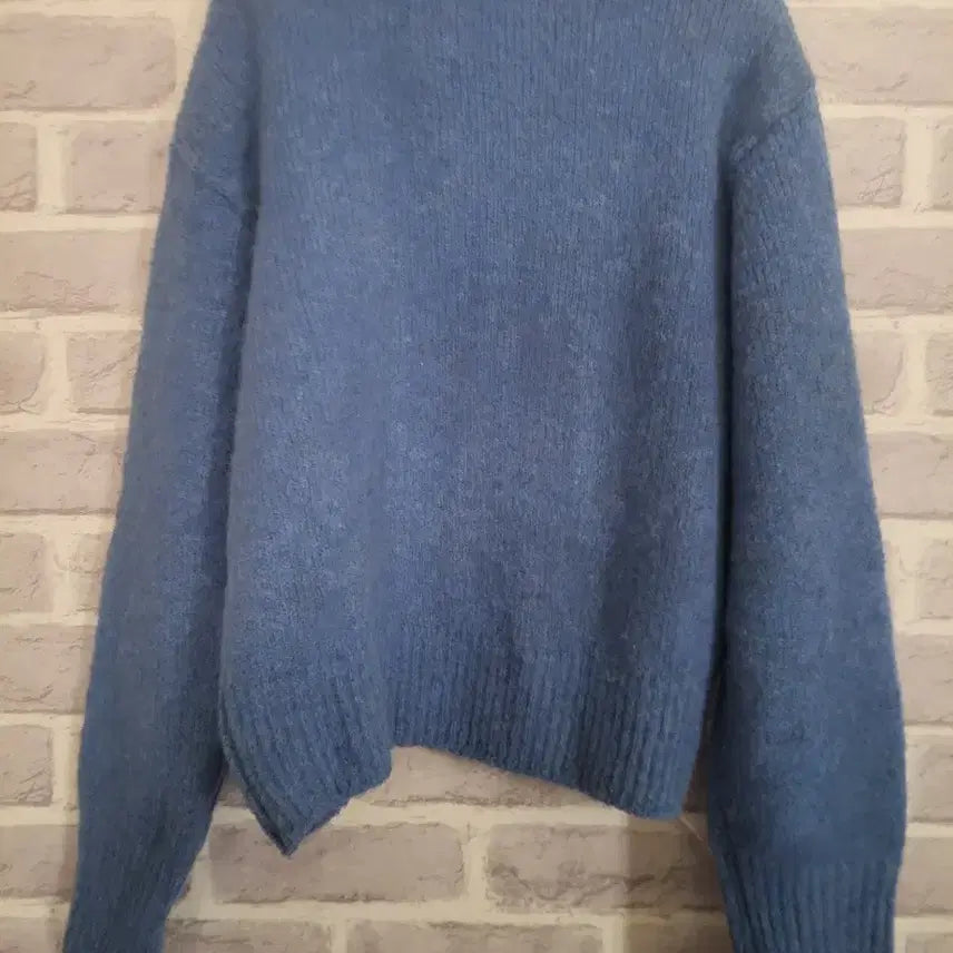 [BUNJANG] PREZEL Blue Round Knit Sweater / PREZEL 블루 도톰 라운드니트/알뜰한여우