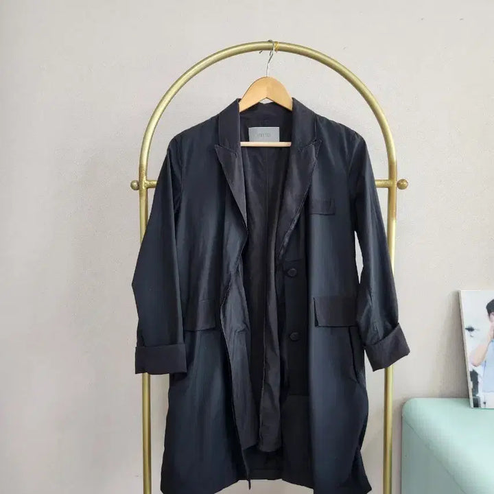 [BUNJANG] Lebeige Black Windbreaker Jacket / 르베이지 블랙 바람막이 자켓