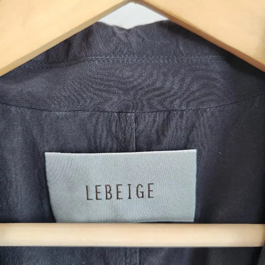 [BUNJANG] Lebeige Black Windbreaker Jacket / 르베이지 블랙 바람막이 자켓