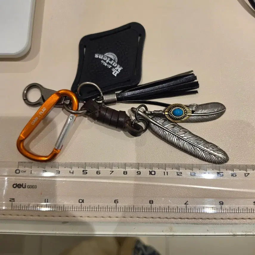 [BUNJANG] Custom Keyring with Feather Charm / 커스텀 키링