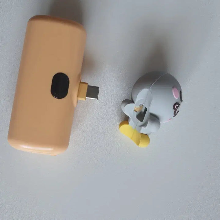 [SOLD OUT] 라이즈 은석 송용돌이 보조 배터리 리라즈