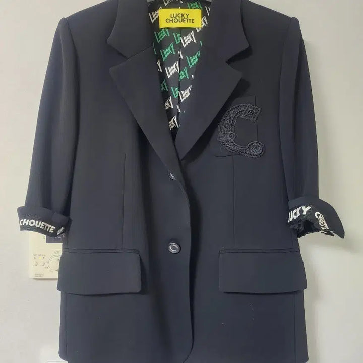 [BUNJANG] Lucky Chouette Lettering Detail Black Jacket / 럭키슈에뜨 자켓