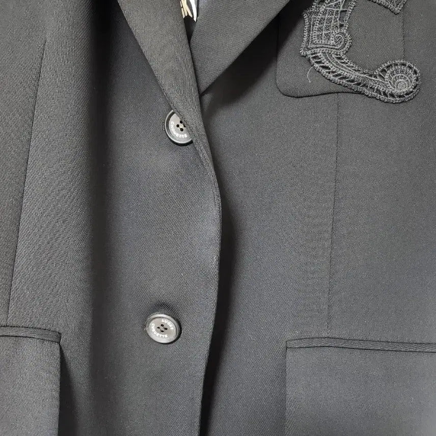 [BUNJANG] Lucky Chouette Lettering Detail Black Jacket / 럭키슈에뜨 자켓