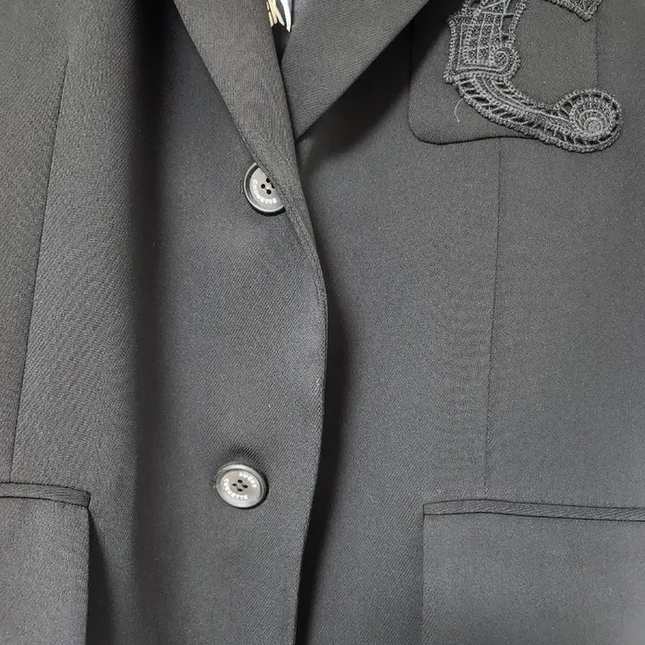 [BUNJANG] Lucky Chouette Lettering Detail Black Jacket / 럭키슈에뜨 자켓
