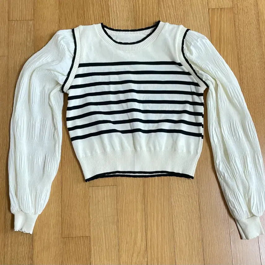 [BUNJANG] Ivory Striped Knit with Pleated Shirt Layered Top / 아이보리 스트라이프 니트 + 주름 셔츠 레이어드