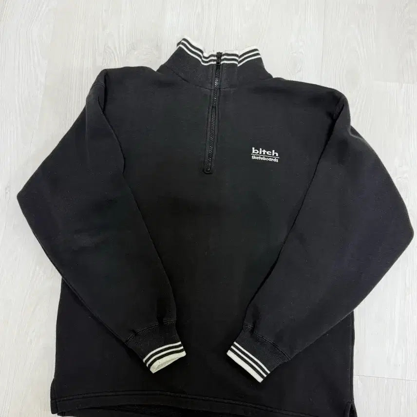 [BUNJANG] BITCH SKATEBOARDS Half Zip Sweatshirts ( / BITCH SKATEBOARDS Half Zip Sweatshirts (