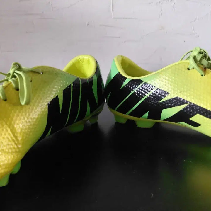 [BUNJANG] Nike Mercurial Fluorescent Soccer Cleats / 나이키 머큐리얼 축구화 형광색