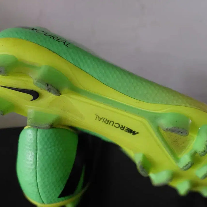 [BUNJANG] Nike Mercurial Fluorescent Soccer Cleats / 나이키 머큐리얼 축구화 형광색