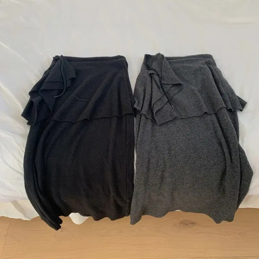 [BUNJANG] VaisoBl Smooth Layered Skirt (Charcoal) / 바이소블 스무스 레이어드 스커트 (차콜)