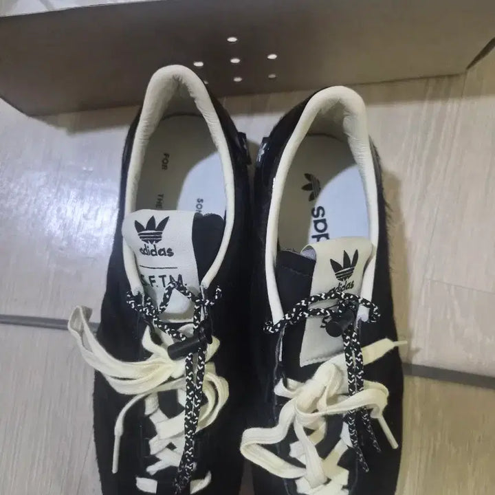 [BUNJANG] Adidas Song for the Mute Sneakers / 아디다스 송포더뮤트 새상품 260사이즈 팝니다