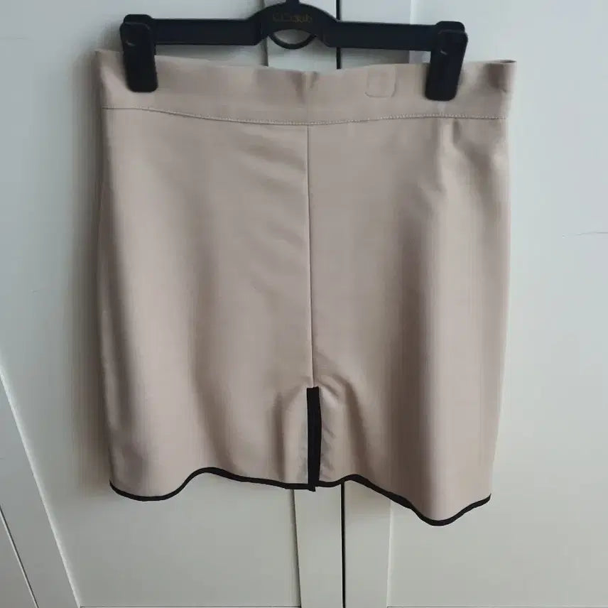 [BUNJANG] Renne Beige Mini Skirt (M Size) / 새상품) 렌느 스커트 M사이즈 베이지 스거트 미니스커트