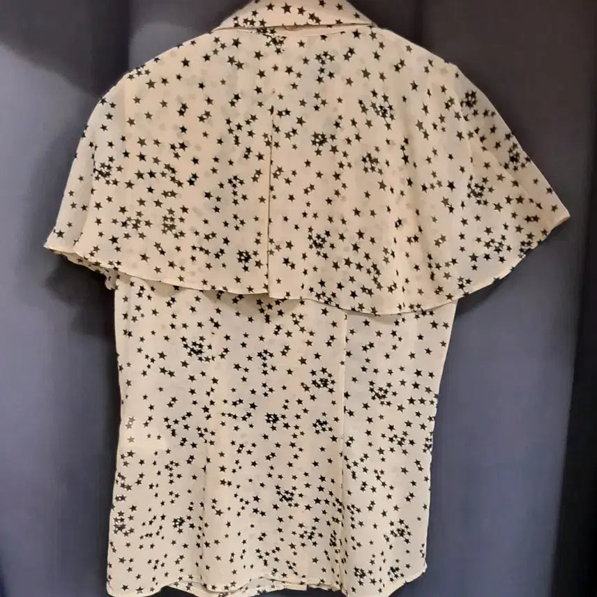 [BUNJANG] Pattern Blouse / 리스트 별 패턴 블라우스