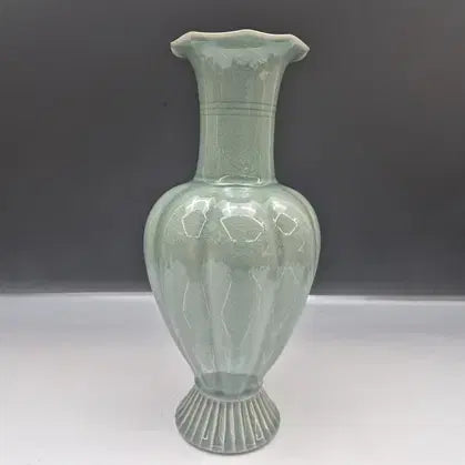 [BUNJANG] Haegang Yu Geun-hyung Celadon Melon Vase / 해강 유근형 선생 - 청자참외화병/