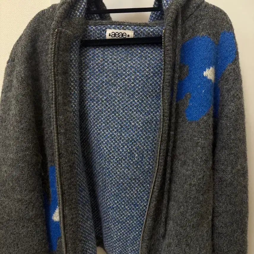 [BUNJANG] aeae Daisy Knit Hood Zip-Up / aeae 에이이에이이 데이지 여성 니트 후드 집업
