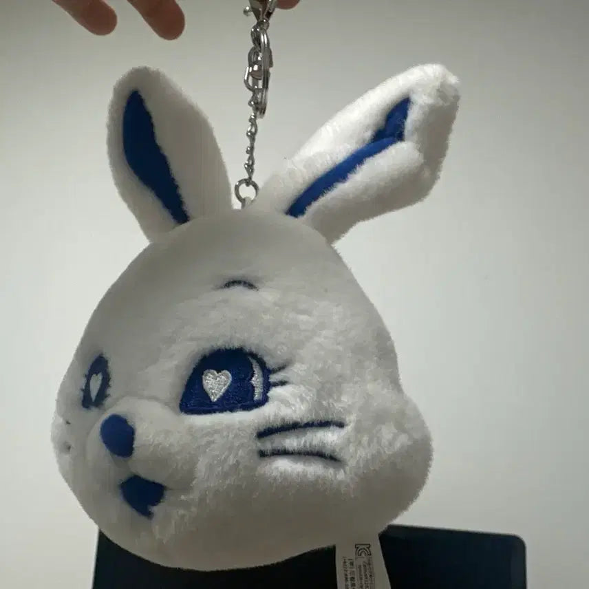[BUNJANG] NewJeans Bunnies Club Keyring / 뉴진스 버니즈 클럽 키링 팔아요