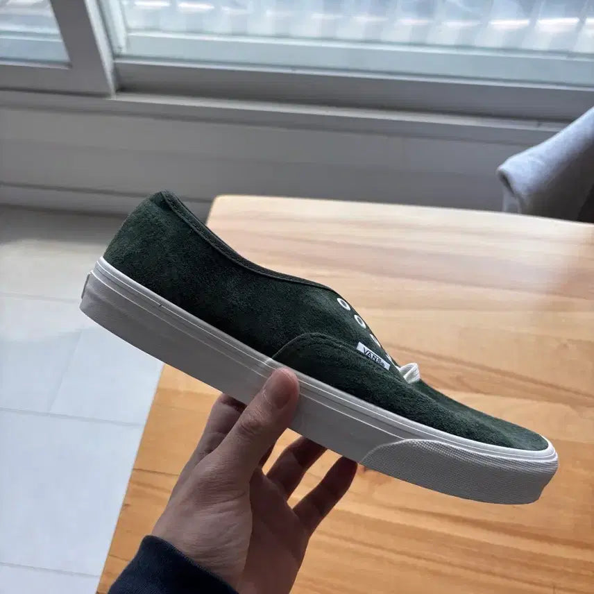 [BUNJANG] Vans Authentic Pig Suede Dried Kelp Sneakers (Size 280) / 반스 어센틱 스웨이드 딥그린 카키 280 (새상품)