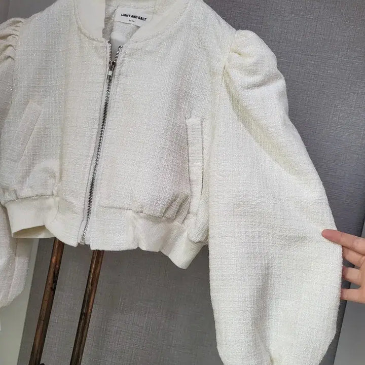 [BUNJANG] Unbranded Volume Sleeve Crop Jacket / 펄 볼륨소매 크롭자켓