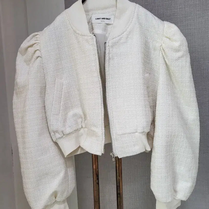 [BUNJANG] Unbranded Volume Sleeve Crop Jacket / 펄 볼륨소매 크롭자켓