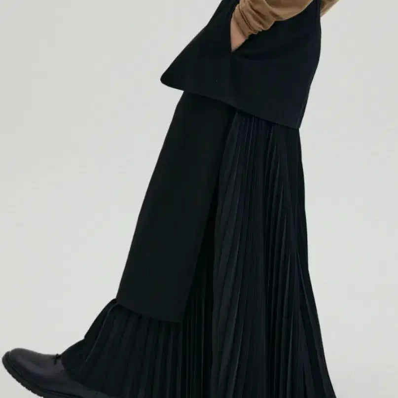 [BUNJANG] Giltfree Layered Pleated Maxi Skirt / 길트프리 레이어드 플리츠 스커트 S