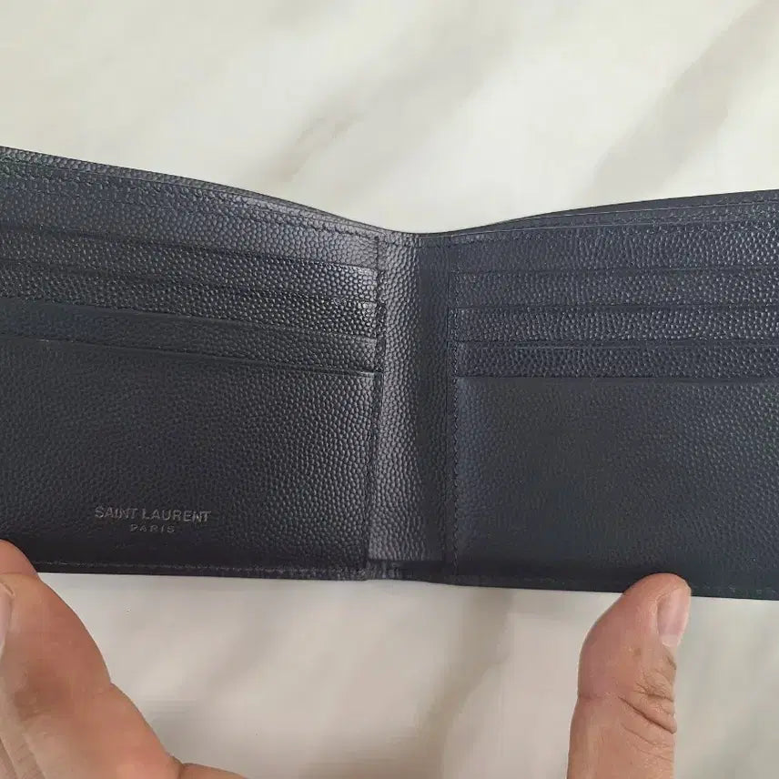 [SOLD OUT] 생로랑 YSL 로고 모노그램 캐비어 흑장 남성 반지갑