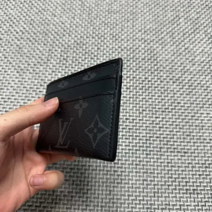 [SOLD OUT] 루이비통 모노그램 이클립스 카드지갑