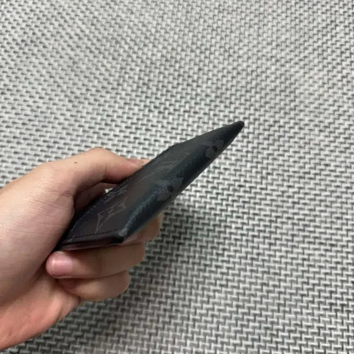 [SOLD OUT] 루이비통 모노그램 이클립스 카드지갑