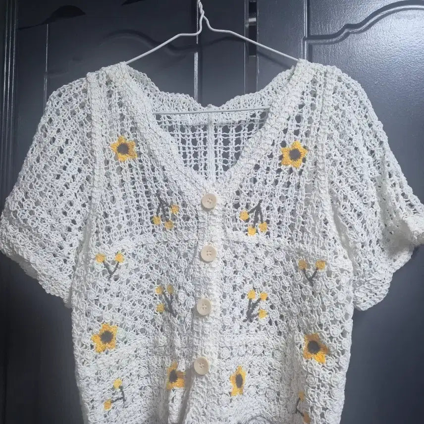 [BUNJANG] Handmade Crochet Cardigan Sunflower Embroidery / 크로셰 뜨개 가디건.새상품.