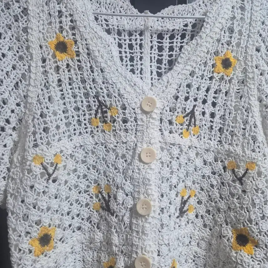 [BUNJANG] Handmade Crochet Cardigan Sunflower Embroidery / 크로셰 뜨개 가디건.새상품.