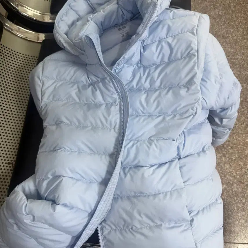 [BUNJANG] Uniqlo Kids Lightweight Down Jacket Size 150 / 유니클로 경량패딩 키즈 150사이즈