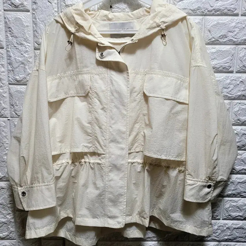 [SOLD OUT] 더 아이잗 스트링 아이보리 후드 야상 점퍼