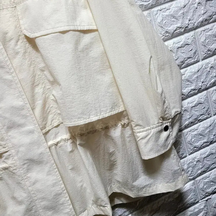 [SOLD OUT] 더 아이잗 스트링 아이보리 후드 야상 점퍼