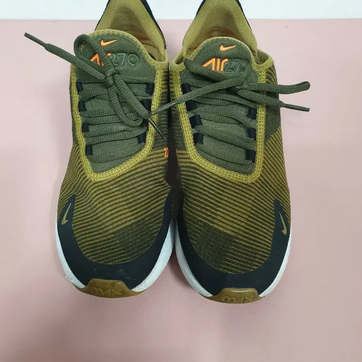 [BUNJANG] Nike Kids Air Max 270 Cardholder 245 Size / 나이키 카키 주니어 에어맥스 270자카드 245사이즈