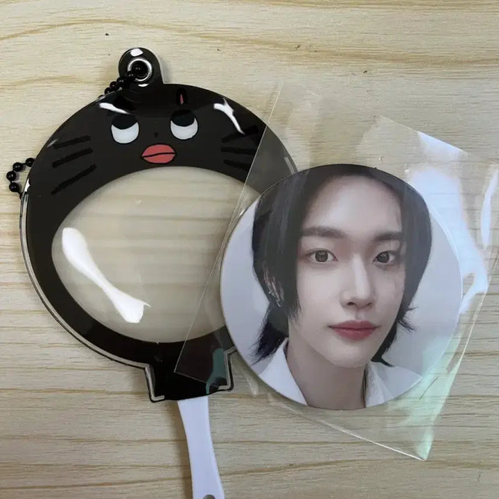 [BUNJANG] RIIZE Wonbin Uchiwa &amp; Official Keyring / !오늘만 이가격! 라이즈 원빈 우치와 공식 키링