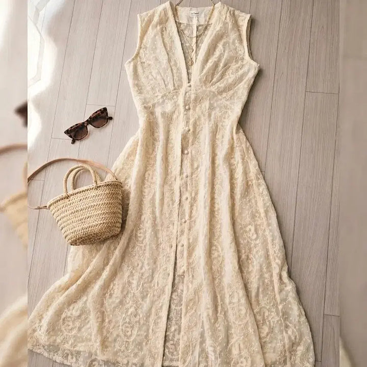 [BUNJANG] Lace Embroidery Layered Long Robe (White/Ivory) / 레이스 자수 레이어드 롱 로브 (화이트/아이보리)