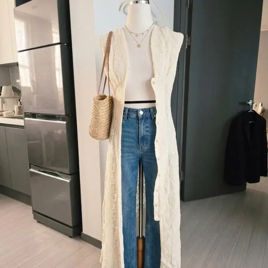 [BUNJANG] Lace Embroidery Layered Long Robe (White/Ivory) / 레이스 자수 레이어드 롱 로브 (화이트/아이보리)