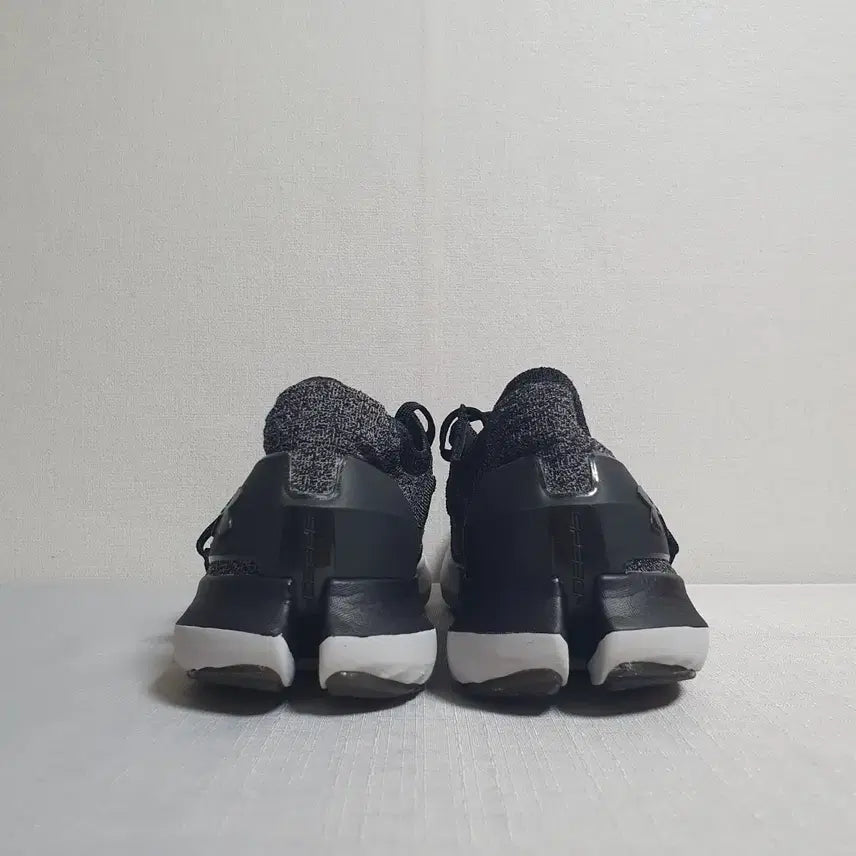 [BUNJANG] Under Armour Slingshot 2 Knit Sneakers - Gray / 270mm 언더아머 UA 슬링샷2 니트 운동화 그레이