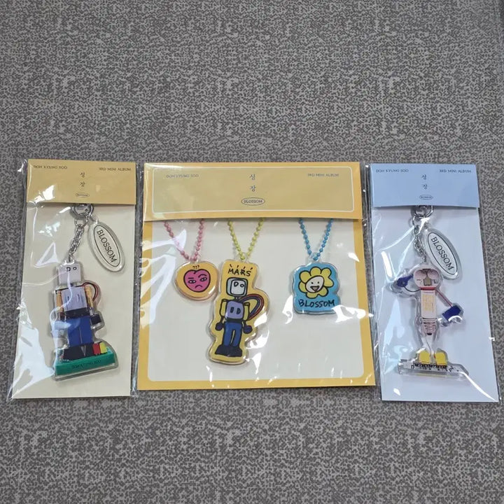[BUNJANG] D.O. Do Kyungsoo Acrylic Keyring / 디오 도경수 성장 아크릴 키링 양도