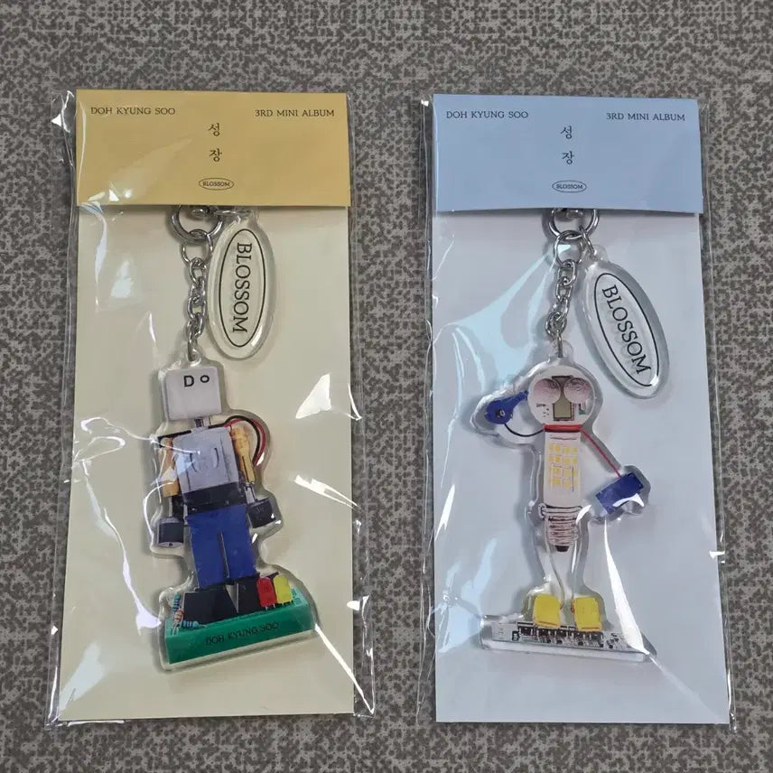 [BUNJANG] D.O. Do Kyungsoo Acrylic Keyring / 디오 도경수 성장 아크릴 키링 양도