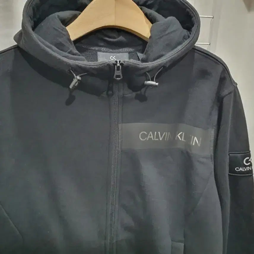 [BUNJANG] Calvin Klein Hooded Zip-up Jacket (MAN XL) / 켈빈클라인 후드집업 (MAN XL-105)
