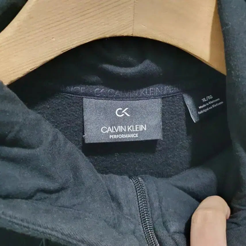 [BUNJANG] Calvin Klein Hooded Zip-up Jacket (MAN XL) / 켈빈클라인 후드집업 (MAN XL-105)